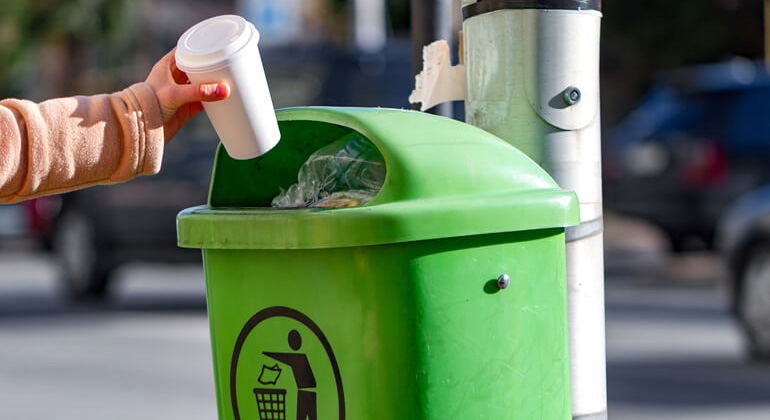 Sustainable westo management is asking people to recycle correctly
